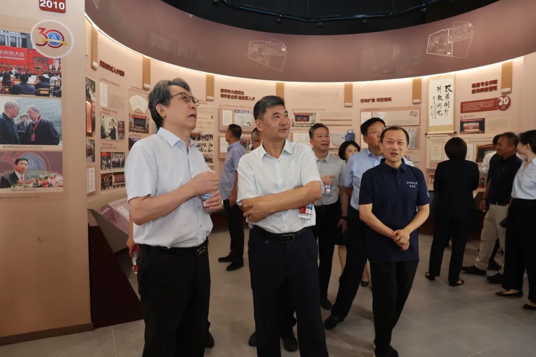 原校长刘书瀚