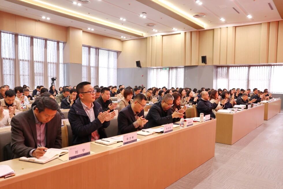 深入乐鱼kb体育访问入口贯彻党的二十